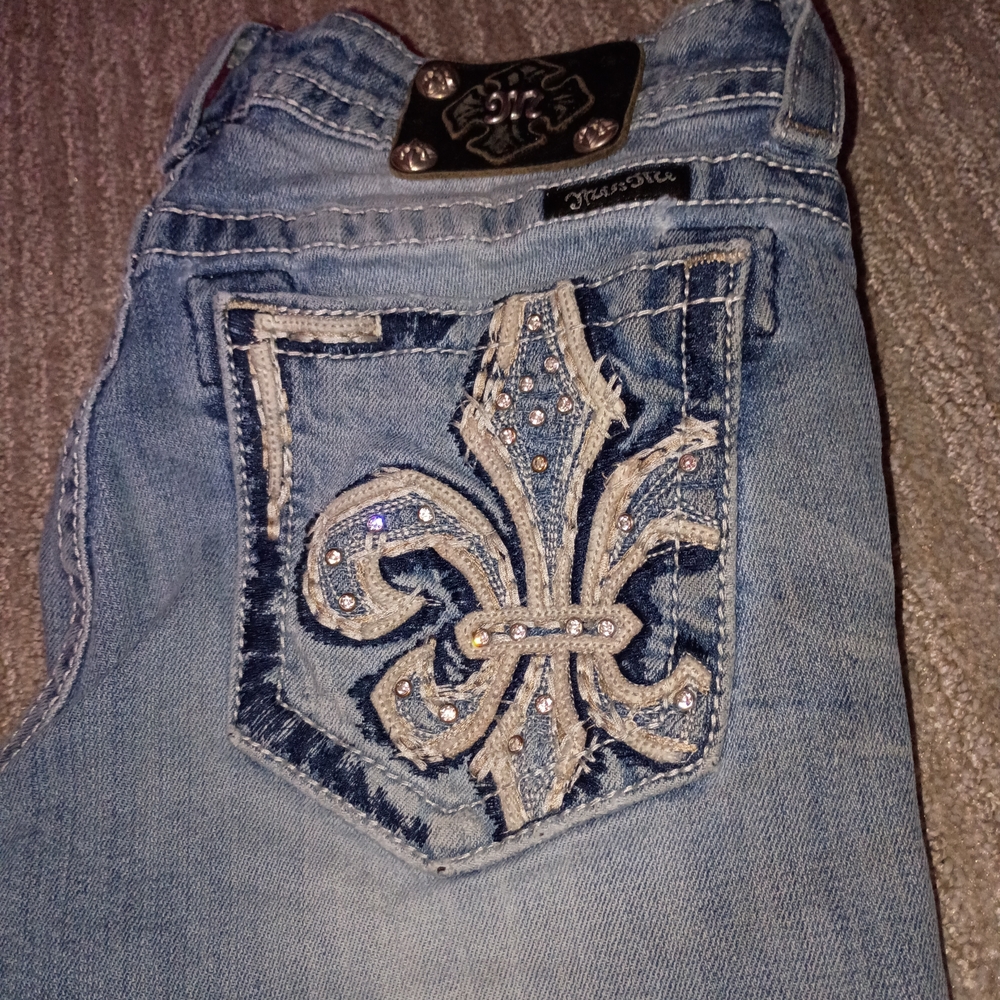 Miss Me Blue Jeans with Fleur-de-Lis Accent